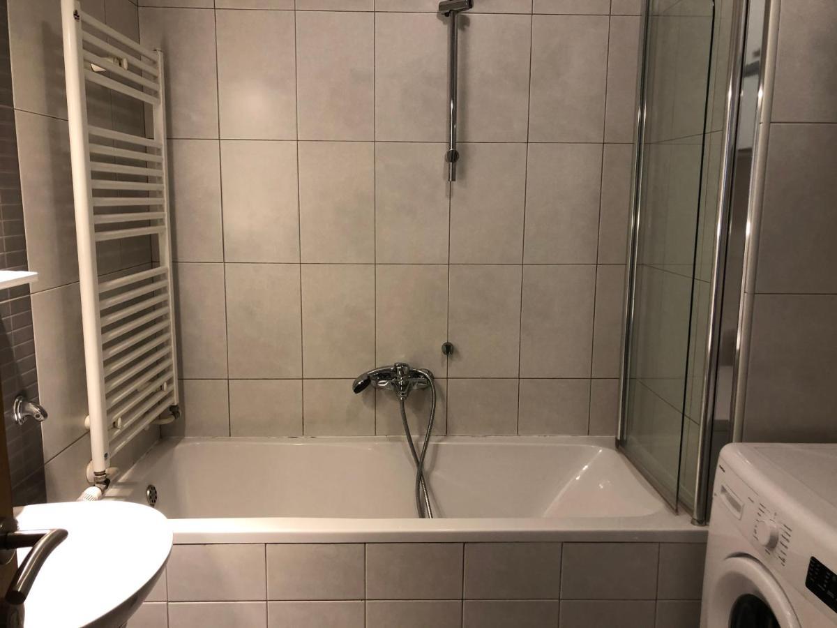 Apartment Maris - Free Parking Zagreb Bagian luar foto