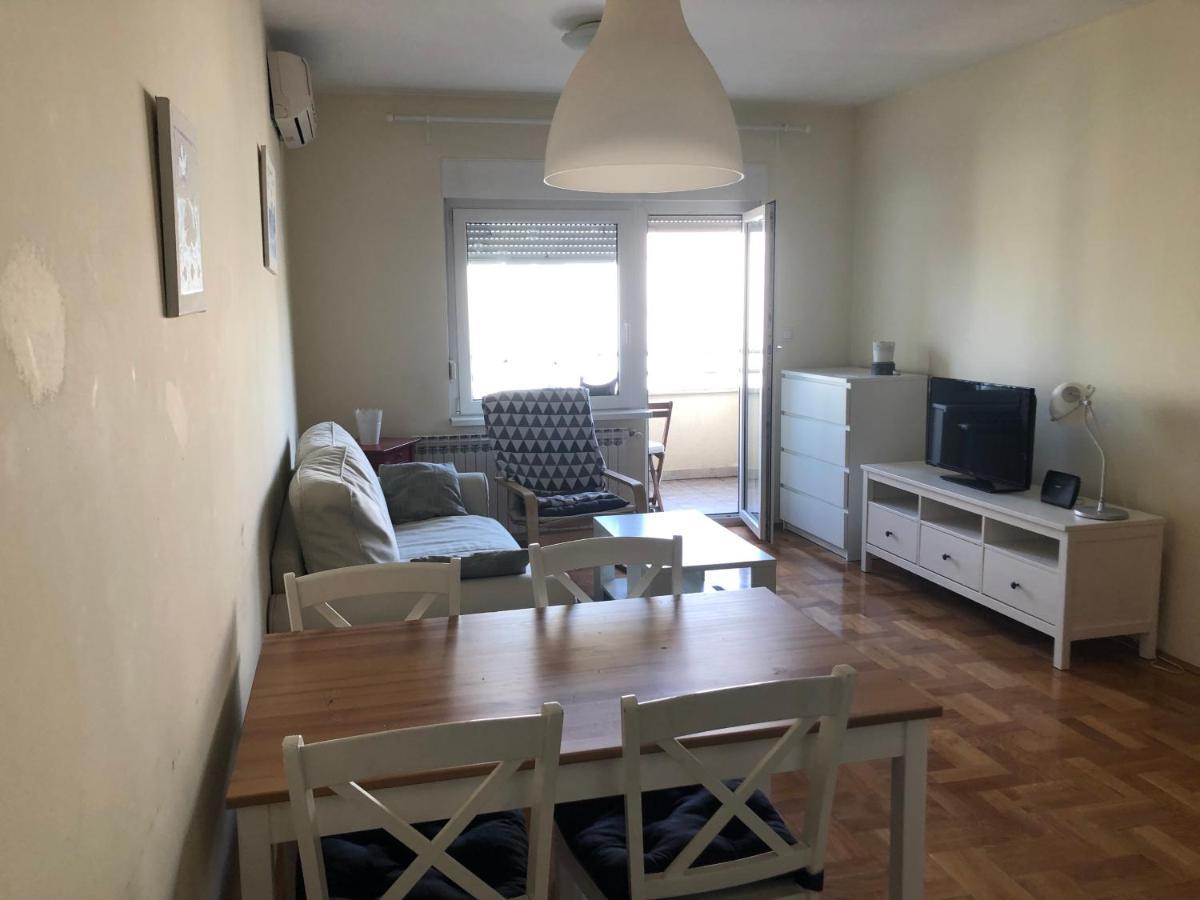 Apartment Maris - Free Parking Zagreb Bagian luar foto